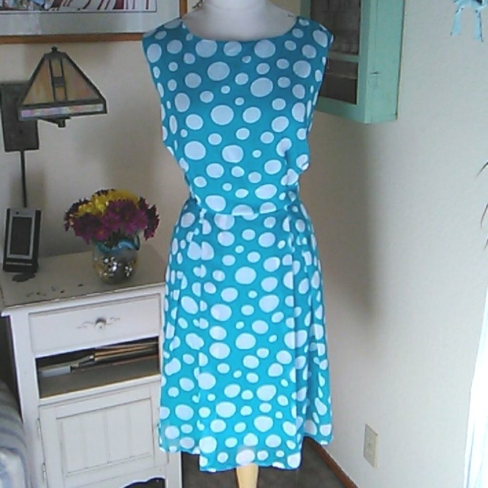 HOST PICK🎉🎉Yellow Star Polka Dot Dress 🌟HOST PICK🎉🎊🎉🎉🎊